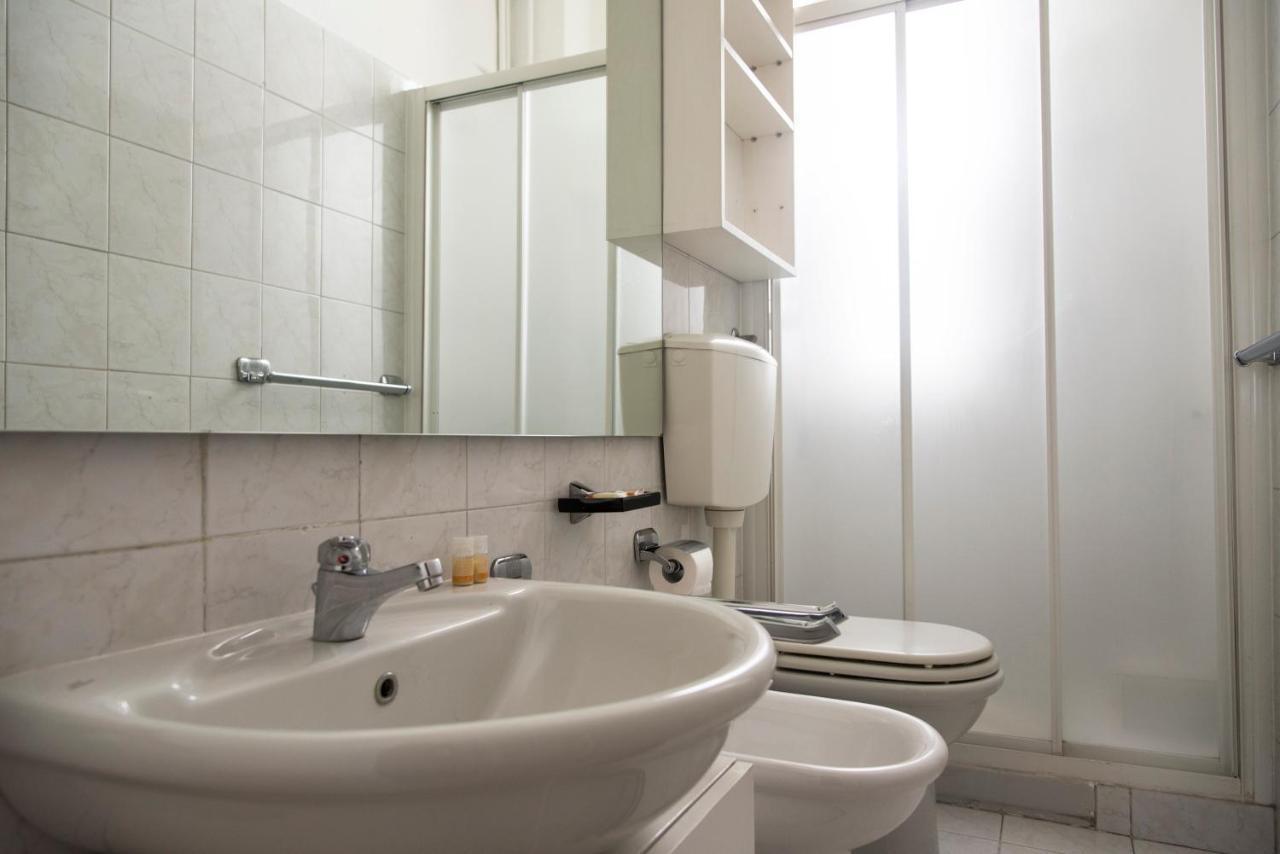 Peaceful Court Apartment In Shopping District 米兰 外观 照片